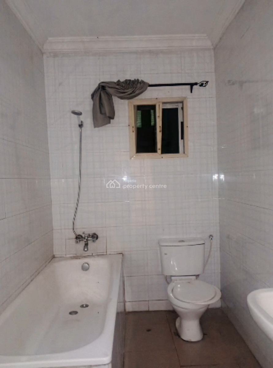 3 Bedroom Flat, Off Commercial Avenue, Sabo, Yaba, Lagos, Flat / Apartment for Rent