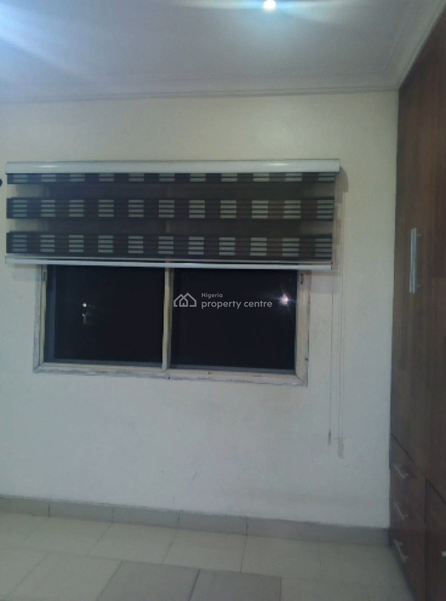 3 Bedroom Flat, Off Commercial Avenue, Sabo, Yaba, Lagos, Flat / Apartment for Rent