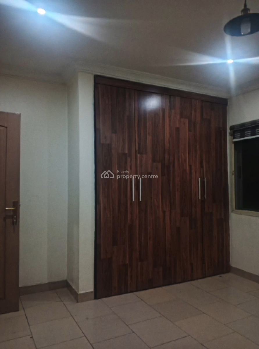 3 Bedroom Flat, Off Commercial Avenue, Sabo, Yaba, Lagos, Flat / Apartment for Rent