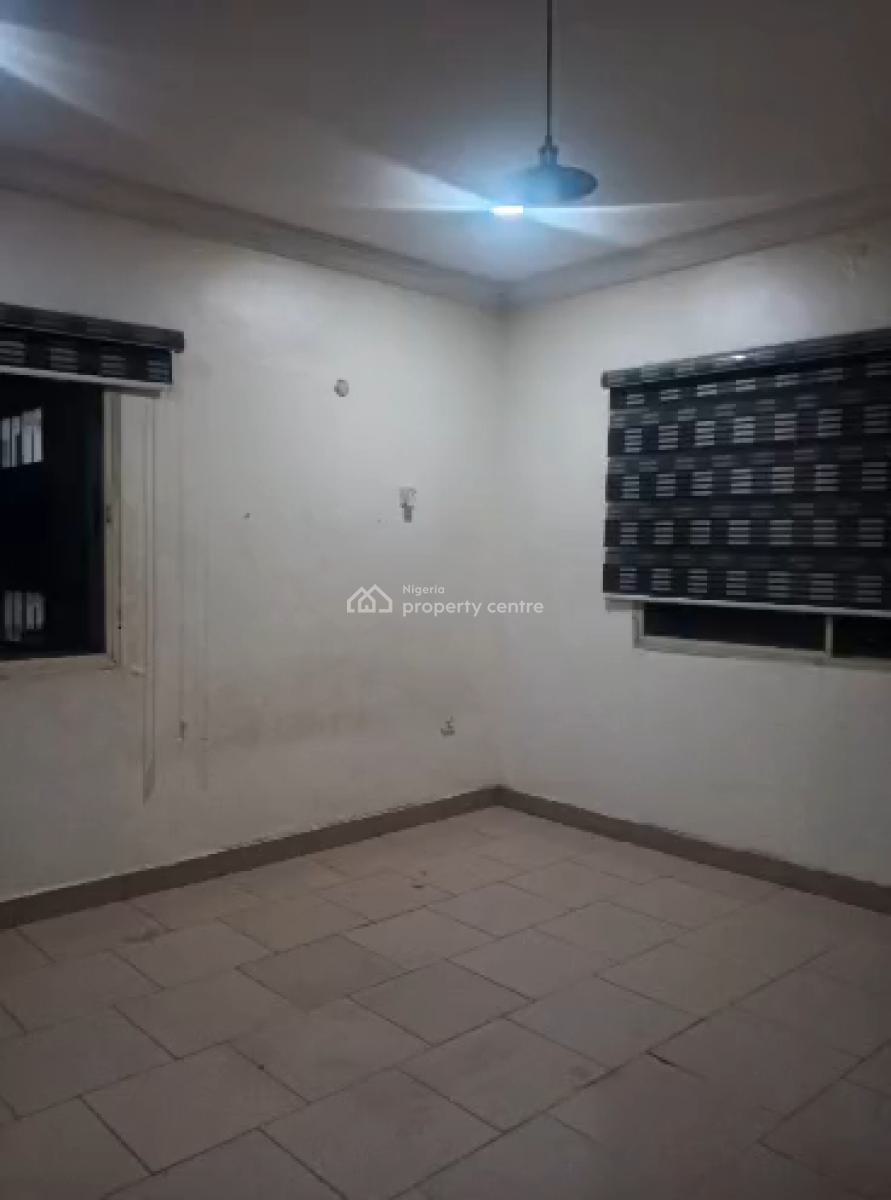 3 Bedroom Flat, Off Commercial Avenue, Sabo, Yaba, Lagos, Flat / Apartment for Rent