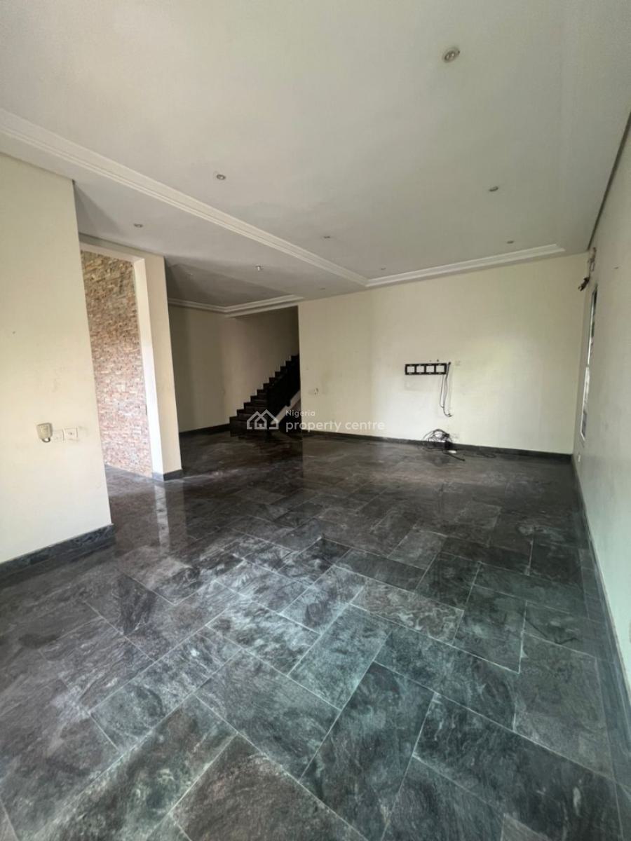 Spacious 4 Bedroom Semi Detached Duplex, Lekki Phase 1, Lekki, Lagos, Flat / Apartment for Rent