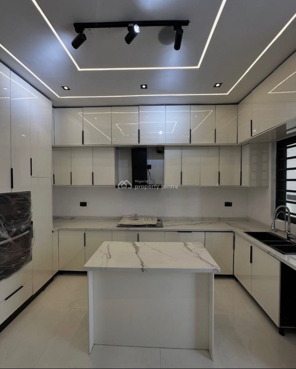 5 Bedroom House with a Playground, Ologolo Lekki, Lekki, Lagos, Detached Duplex for Sale