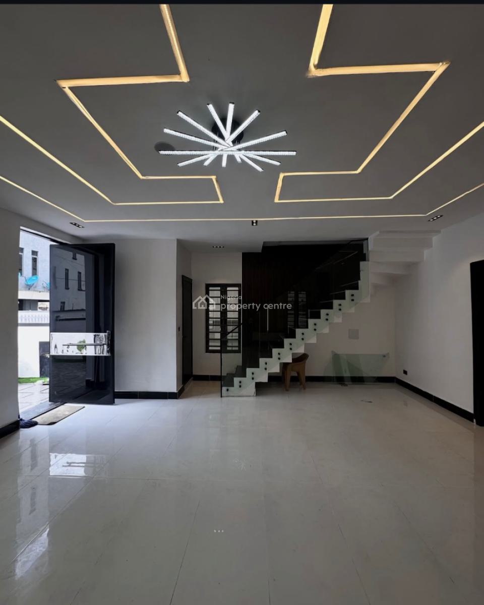 5 Bedroom House with a Playground, Ologolo Lekki, Lekki, Lagos, Detached Duplex for Sale