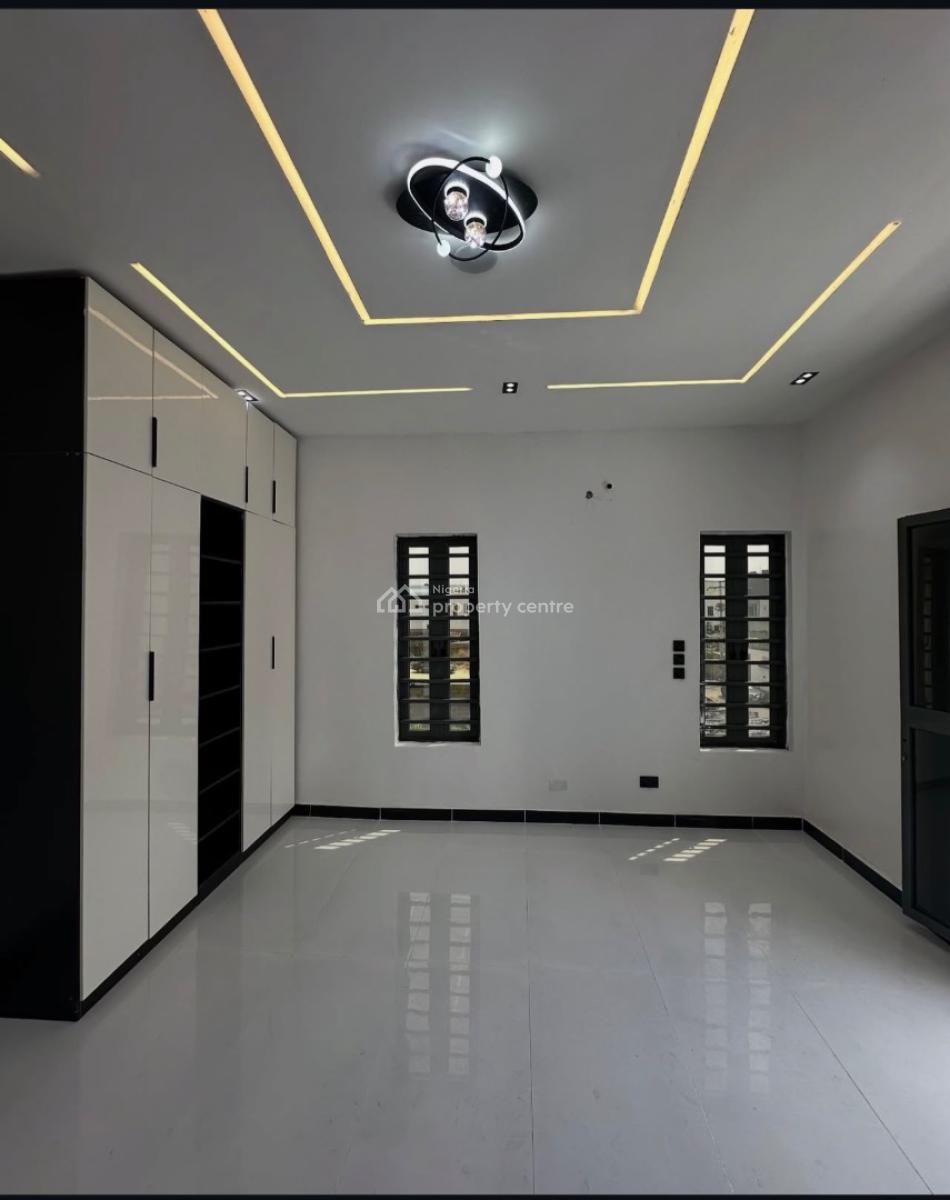 5 Bedroom House with a Playground, Ologolo Lekki, Lekki, Lagos, Detached Duplex for Sale