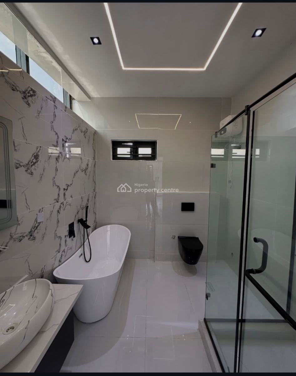 5 Bedroom House with a Playground, Ologolo Lekki, Lekki, Lagos, Detached Duplex for Sale