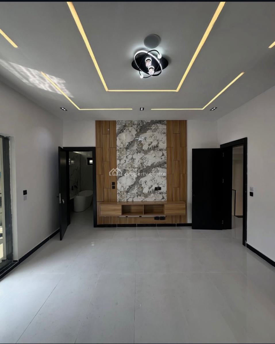 5 Bedroom House with a Playground, Ologolo Lekki, Lekki, Lagos, Detached Duplex for Sale