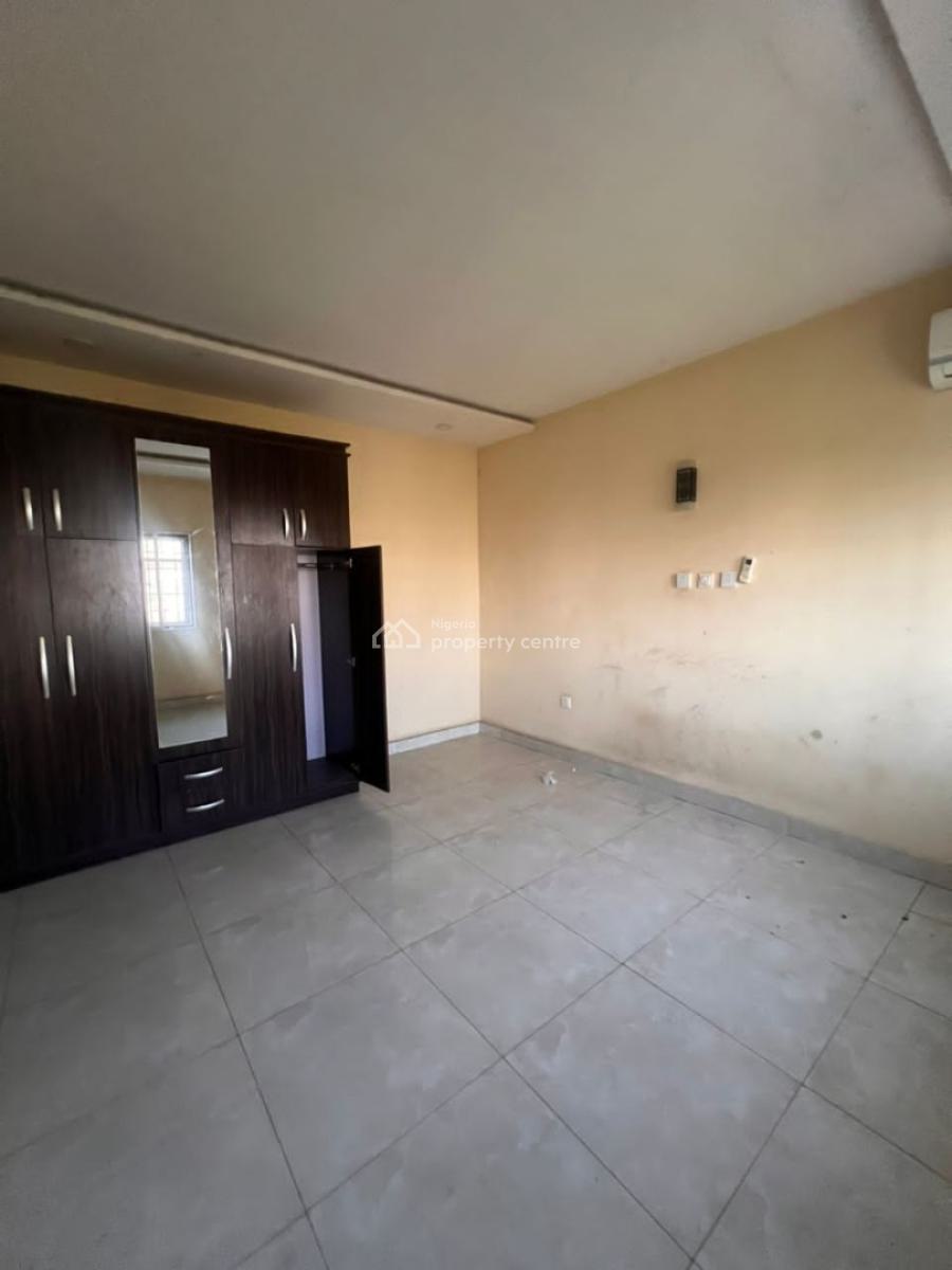 a Well-built Serviced & Spacious 3-bedroom Flat, Jahi, Abuja, Flat / Apartment for Rent