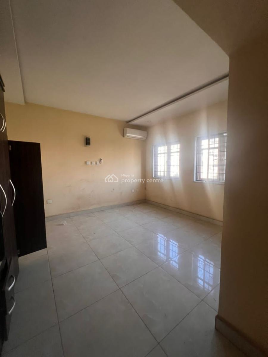 a Well-built Serviced & Spacious 3-bedroom Flat, Jahi, Abuja, Flat / Apartment for Rent