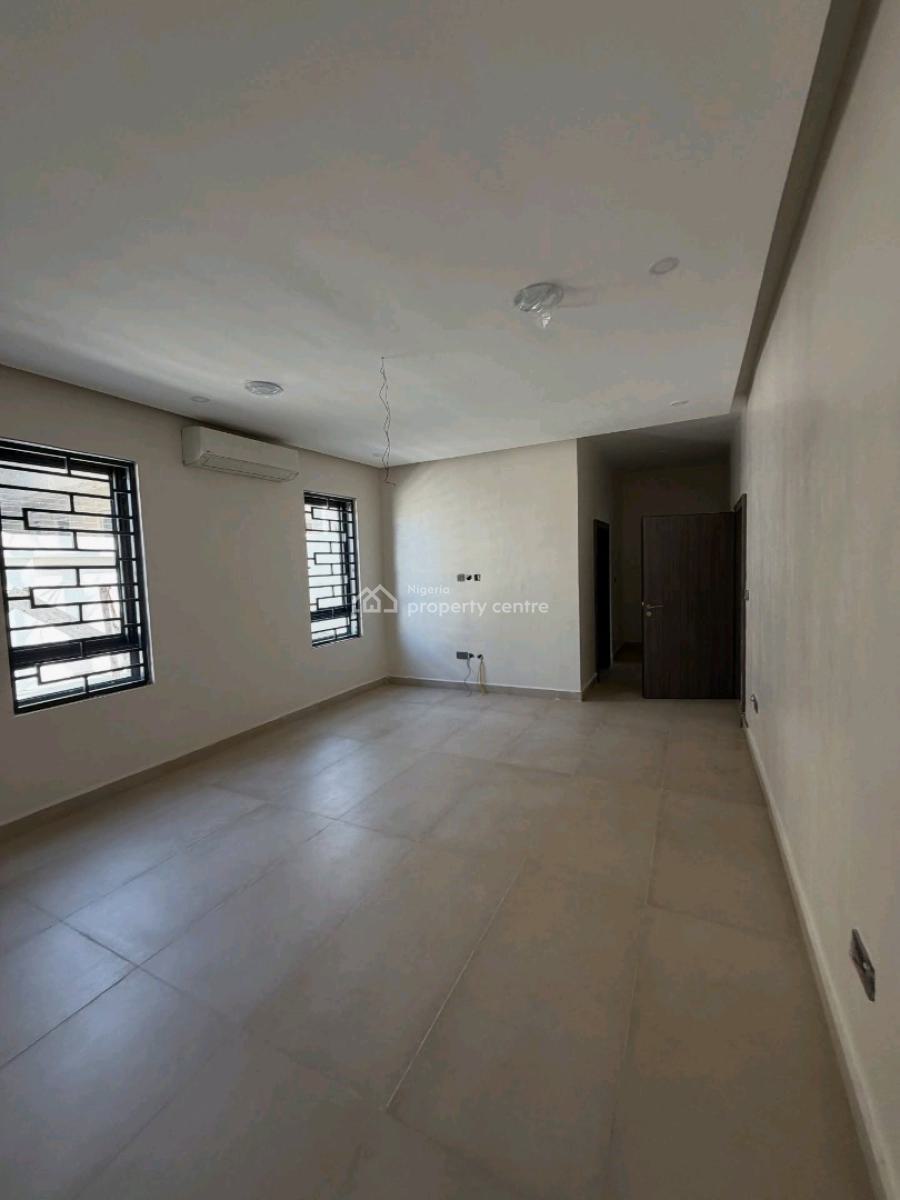 Solid Home with Everything You Need in a Good Location, Guzape District, Abuja, House for Sale