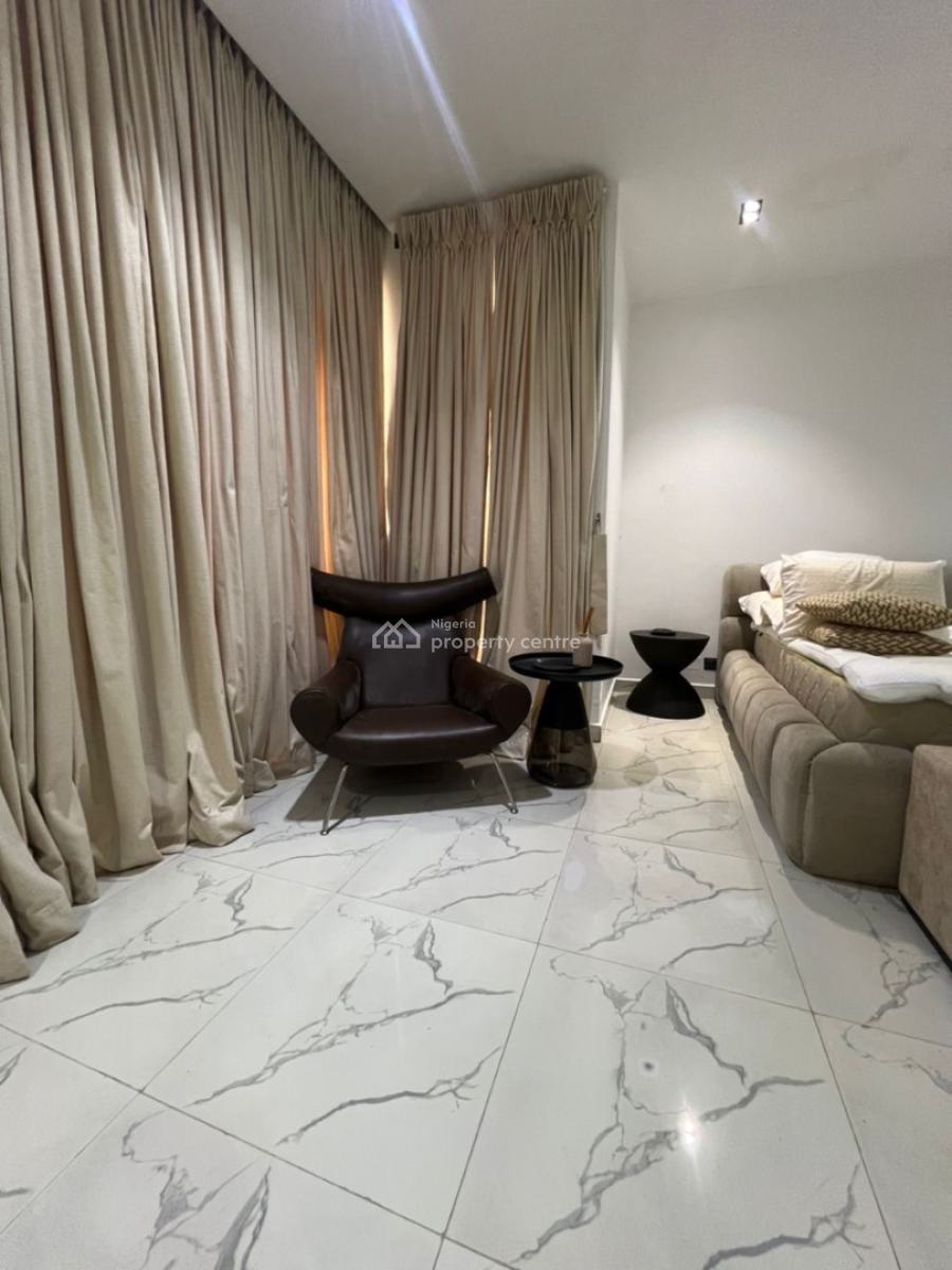 Furnished 3 Bedrooms Penthouse, Lekki Phase 1, Lekki, Lagos, Flat / Apartment for Sale