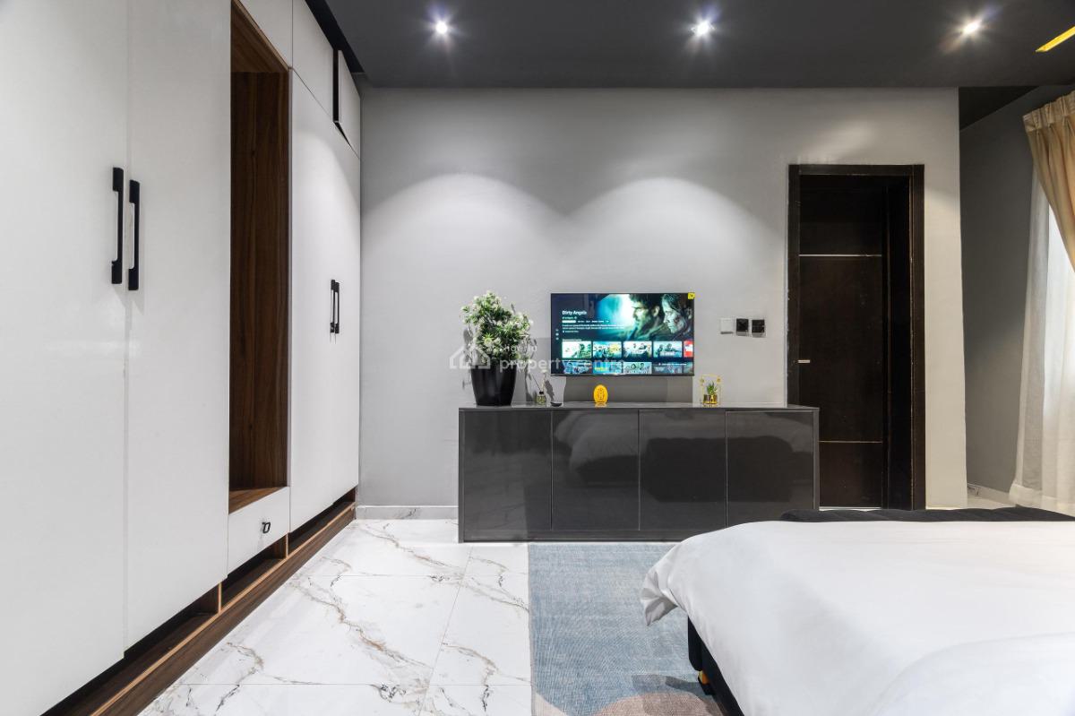 Luxury 2 Bedroom Apartment with Pool, Ikate, Lekki, Lagos, Flat / Apartment Short Let