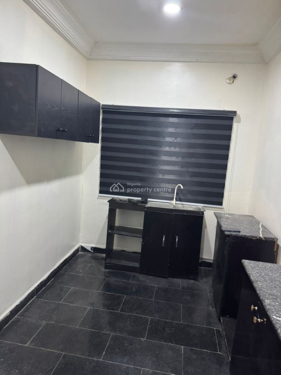 Fully Furnished One Bedroom Girls House, 6th Avenue, Gwarinpa, Abuja, Mini Flat (room and Parlour) Short Let