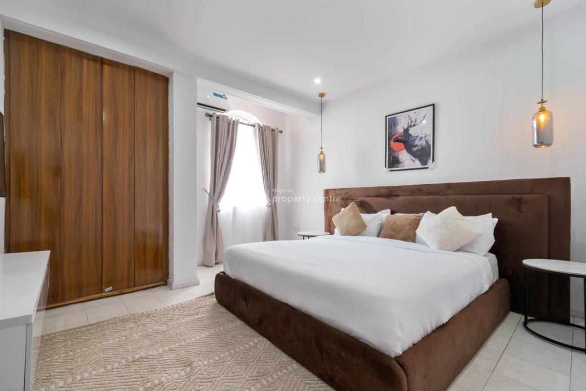 Waterfront 4 Bedroom Apartment, Lekki Phase 1, Lekki, Lagos, Flat / Apartment Short Let