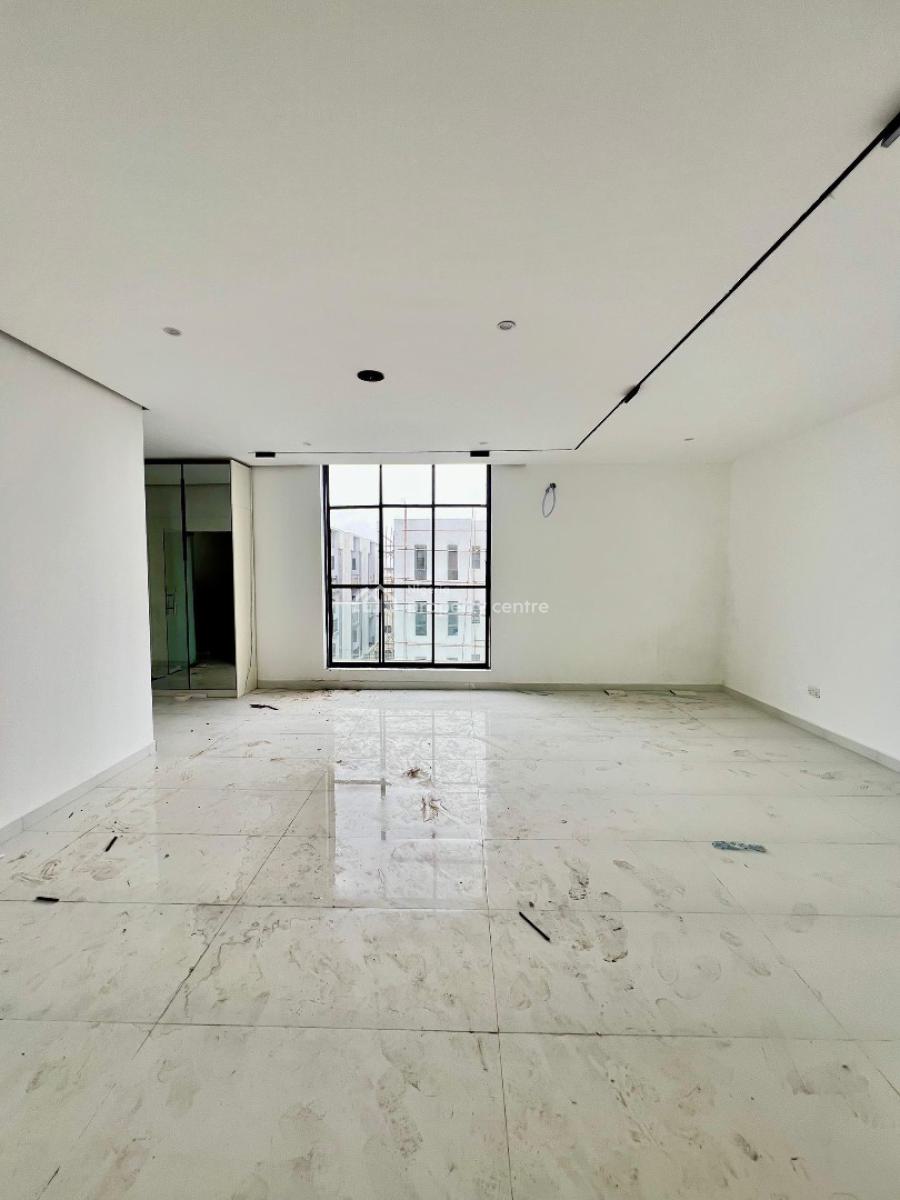 Exquisite 4 Bedroom Penthouse with Elevator, Pool, Gym and Playground., Ikate Elegushi, Lekki, Lagos, Flat / Apartment for Sale