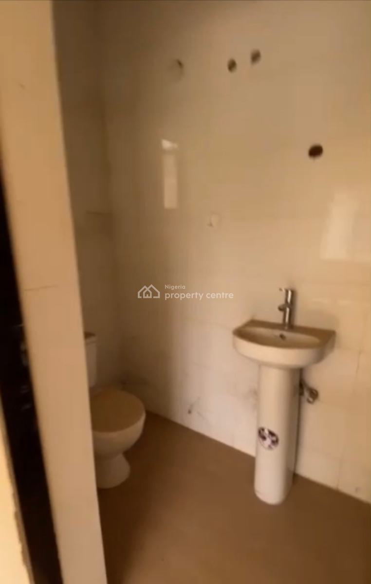 Luxury 3bedroom En-suite Terrace Duplex, After Ministers House Life Camp, Life Camp, Abuja, Terraced Duplex for Sale