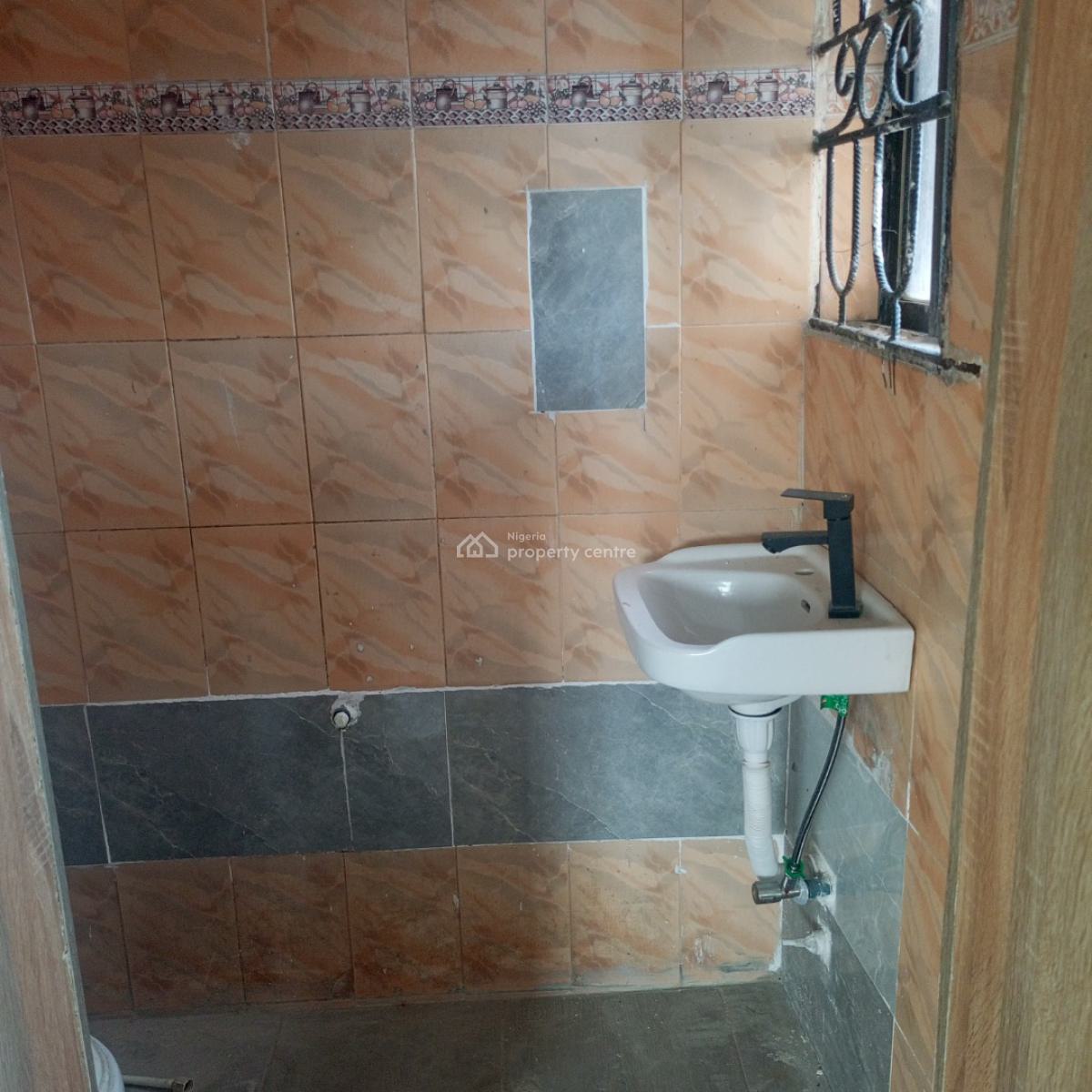 Three Bedroom Apartment, Ado Road, Ado, Ajah, Lagos, Flat / Apartment for Rent