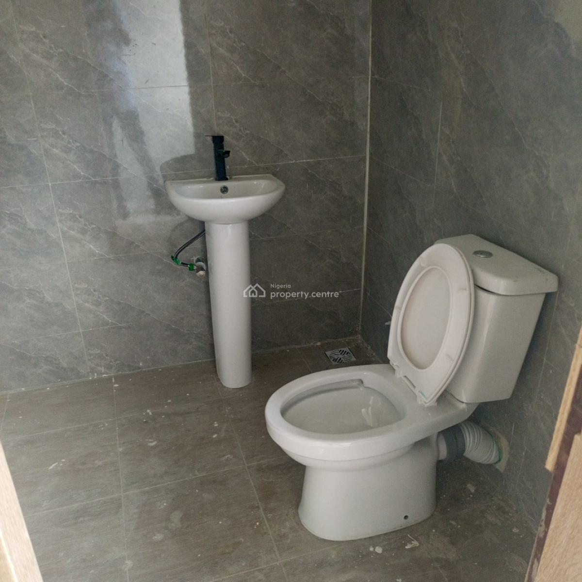 Three Bedroom Apartment, Ado Road, Ado, Ajah, Lagos, Flat / Apartment for Rent