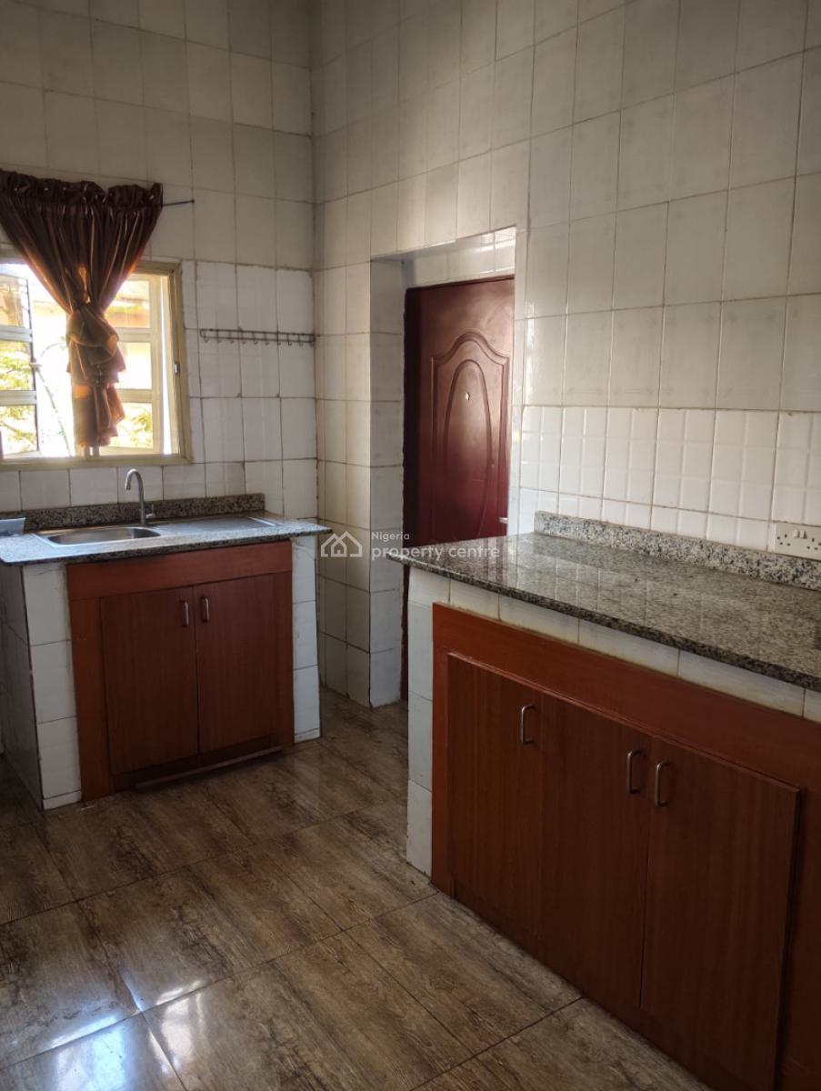 Luxurious 3 Bedroom Flat, American International School Axis, Durumi, Abuja, Flat / Apartment for Rent