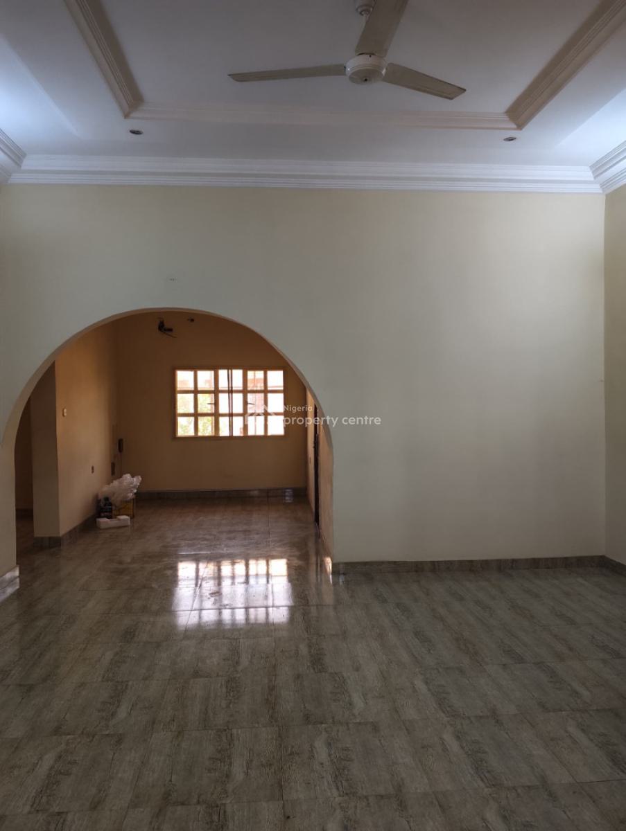 Luxurious 3 Bedroom Flat, American International School Axis, Durumi, Abuja, Flat / Apartment for Rent