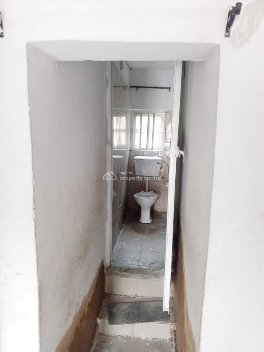 Luxury Newly Renovated 2 Bedroom Flat, Olowora, Omole Phase 2, Ikeja, Lagos, Flat / Apartment for Rent