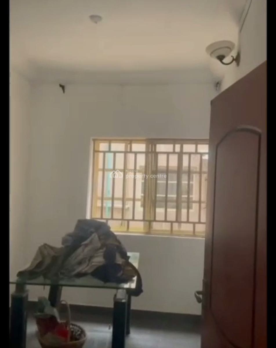 Spacious 3 Bedroom Apartment, Adeniyi Jones, Adeniyi Jones, Ikeja, Lagos, Flat / Apartment for Rent