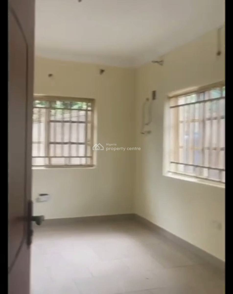 Spacious 3 Bedroom Apartment, Adeniyi Jones, Adeniyi Jones, Ikeja, Lagos, Flat / Apartment for Rent