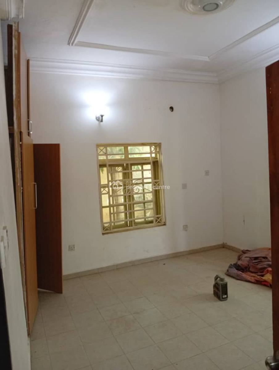 Massive 3 Bedroom Apartment with Two Living Rooms, Nicole Junction Axis, Katampe (main), Katampe, Abuja, Flat / Apartment for Rent