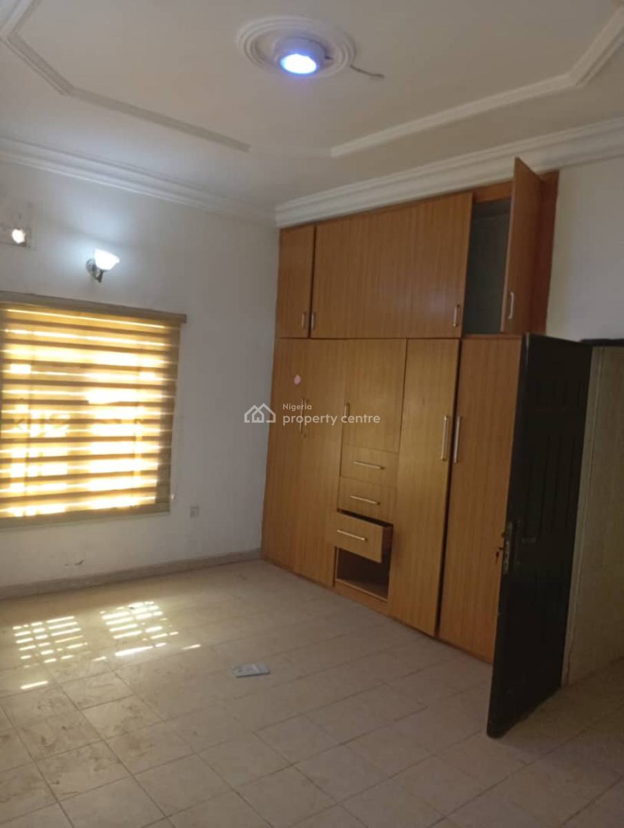 Massive 3 Bedroom Apartment with Two Living Rooms, Nicole Junction Axis, Katampe (main), Katampe, Abuja, Flat / Apartment for Rent