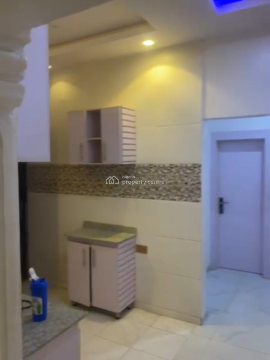 Well Maintained 2bedroom Flat, Alatinse, Bogije, Ibeju Lekki, Lagos, Flat / Apartment for Rent