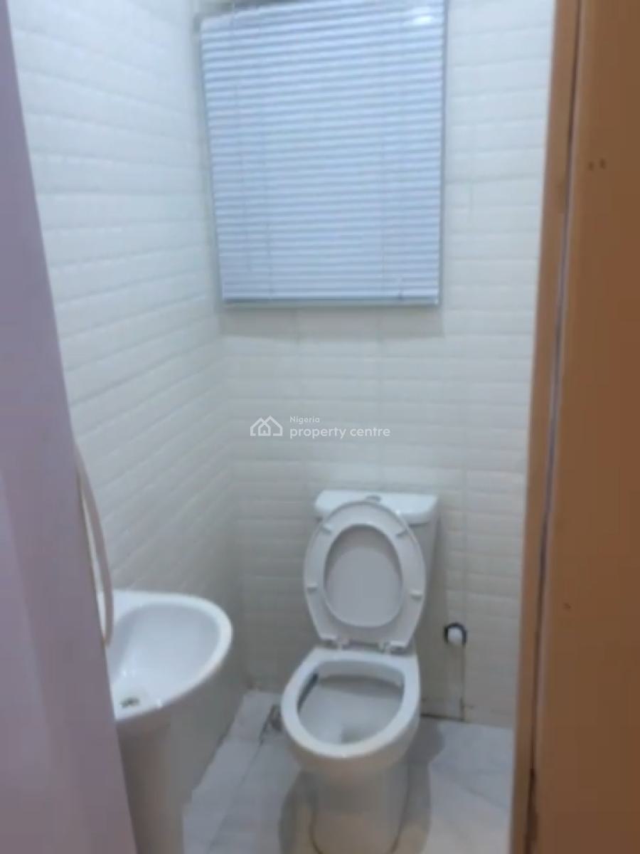Well Maintained 2bedroom Flat, Alatinse, Bogije, Ibeju Lekki, Lagos, Flat / Apartment for Rent