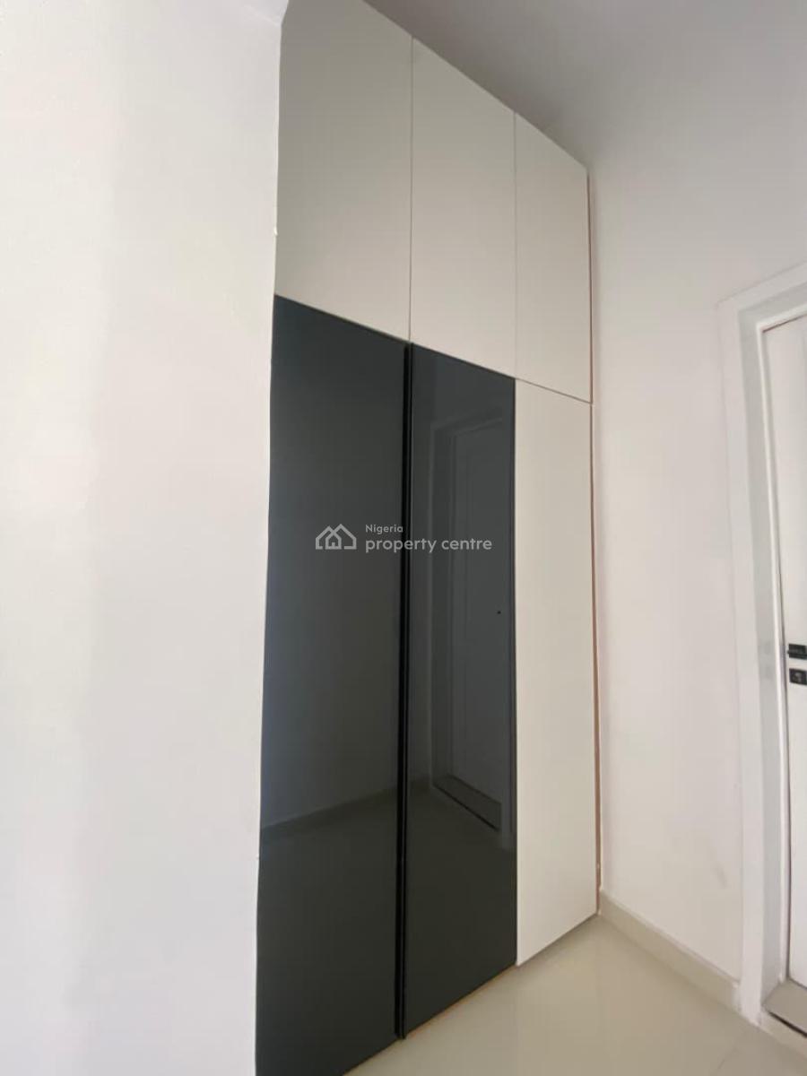 3 Bedroom Apartment, Lekki Phase 1, Lekki, Lagos, Flat / Apartment for Sale