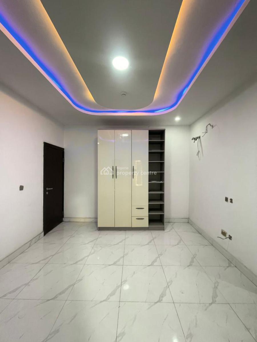 Luxury 2 and 3 Bedroom Apartments with Pool & Elevator, Lekki Phase 1, Lekki, Lagos, Flat / Apartment for Sale