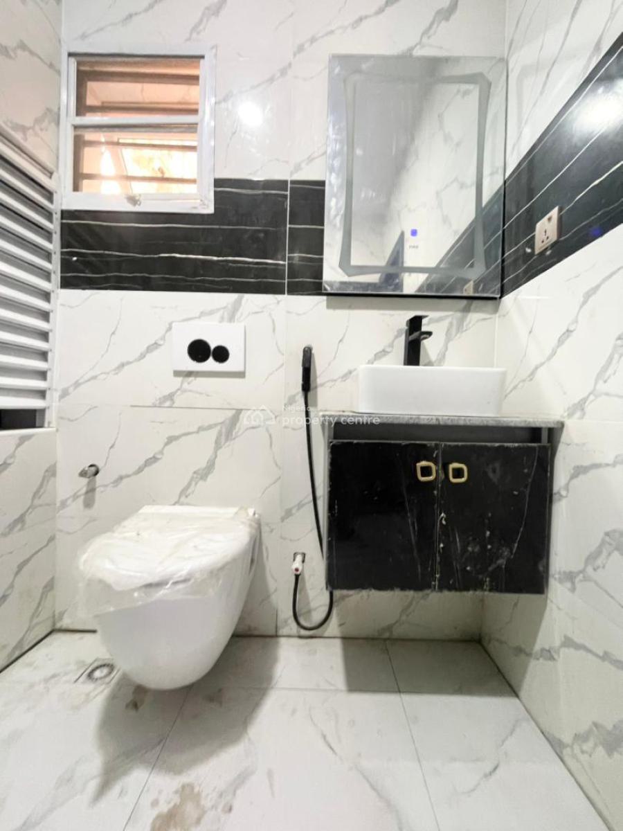 Luxury 2 and 3 Bedroom Apartments with Pool & Elevator, Lekki Phase 1, Lekki, Lagos, Flat / Apartment for Sale