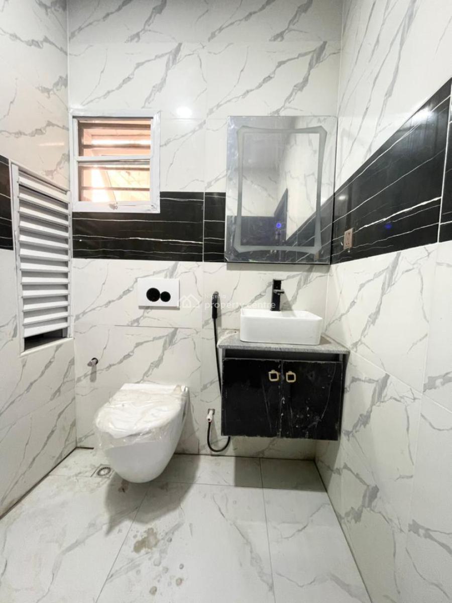 Luxury 3-bedroom Apartment with Pool and Elevator, Lekki Phase 1, Lekki, Lagos, Flat / Apartment for Sale