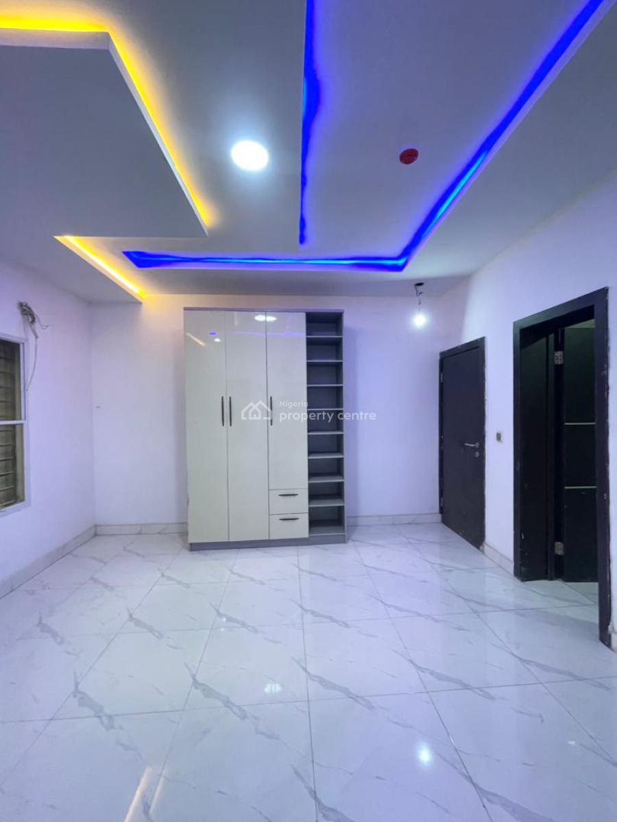 Luxury 3-bedroom Apartment with Pool and Elevator, Lekki Phase 1, Lekki, Lagos, Flat / Apartment for Sale