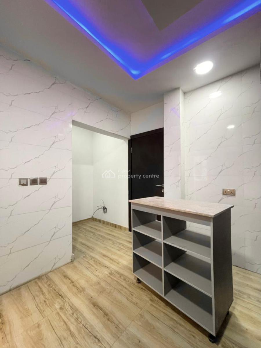 Luxury 3-bedroom Apartment with Pool and Elevator, Lekki Phase 1, Lekki, Lagos, Flat / Apartment for Sale