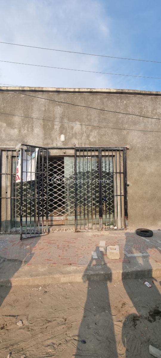 an Open Office Space Facing Junction Road Viable for Commercial, Okun-ajah Junction Lekki Eti-osa Ajah, Lekki, Lagos, Shop for Rent