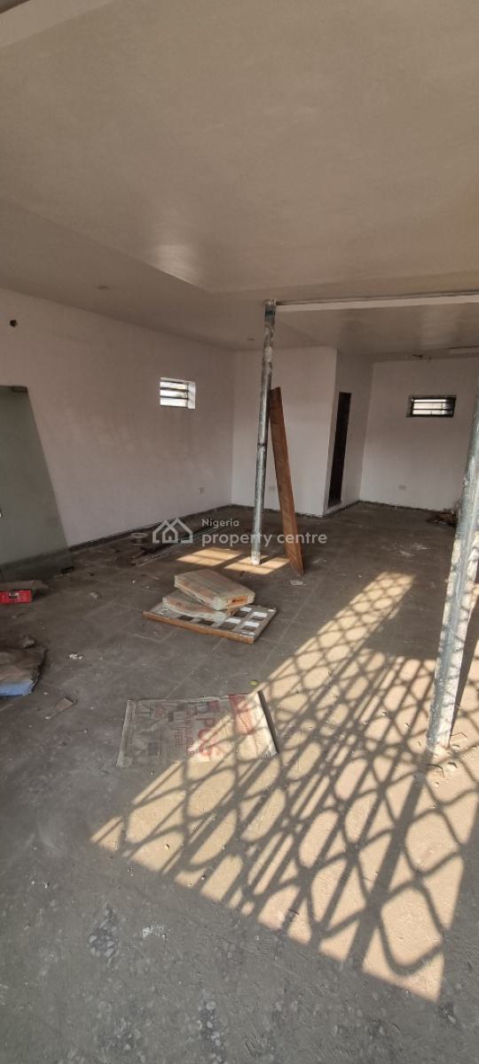 an Open Office Space Facing Junction Road Viable for Commercial, Okun-ajah Junction Lekki Eti-osa Ajah, Lekki, Lagos, Shop for Rent