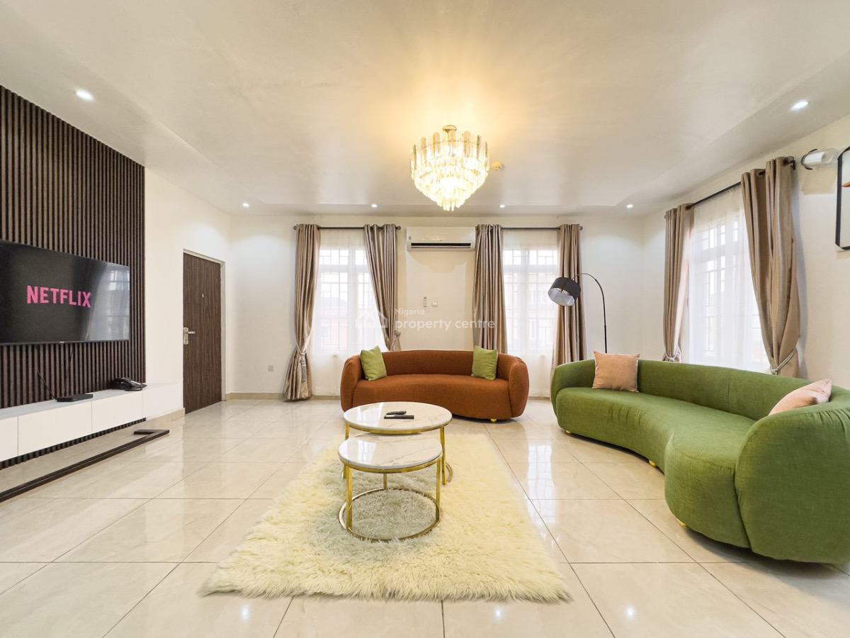 Fully Furnished 3 Bedroom with High-end Features Avail for Dec Booking, Fully Furnished 3 Bedroom with High-end Features Avail for Dec Booking, Lekki Phase 1, Lekki, Lagos, Flat / Apartment Short Let