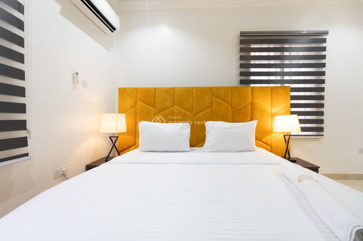 Fully Furnished 3 Bedroom with High-end Features Avail for Dec Booking, Fully Furnished 3 Bedroom with High-end Features Avail for Dec Booking, Lekki Phase 1, Lekki, Lagos, Flat / Apartment Short Let