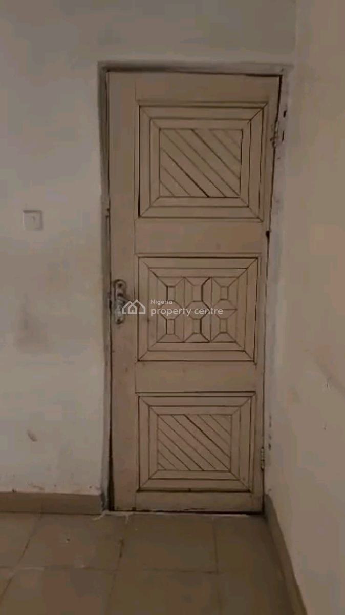 Decent 3 Bedrooms Up Flat All Rooms Ensuite N Guest Toilet All Tiled, Medina Estate, Medina, Gbagada, Lagos, Flat / Apartment for Rent