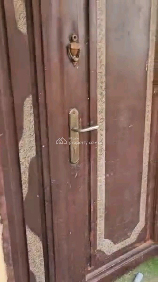 Decent 3 Bedrooms Up Flat All Rooms Ensuite N Guest Toilet All Tiled, Medina Estate, Medina, Gbagada, Lagos, Flat / Apartment for Rent