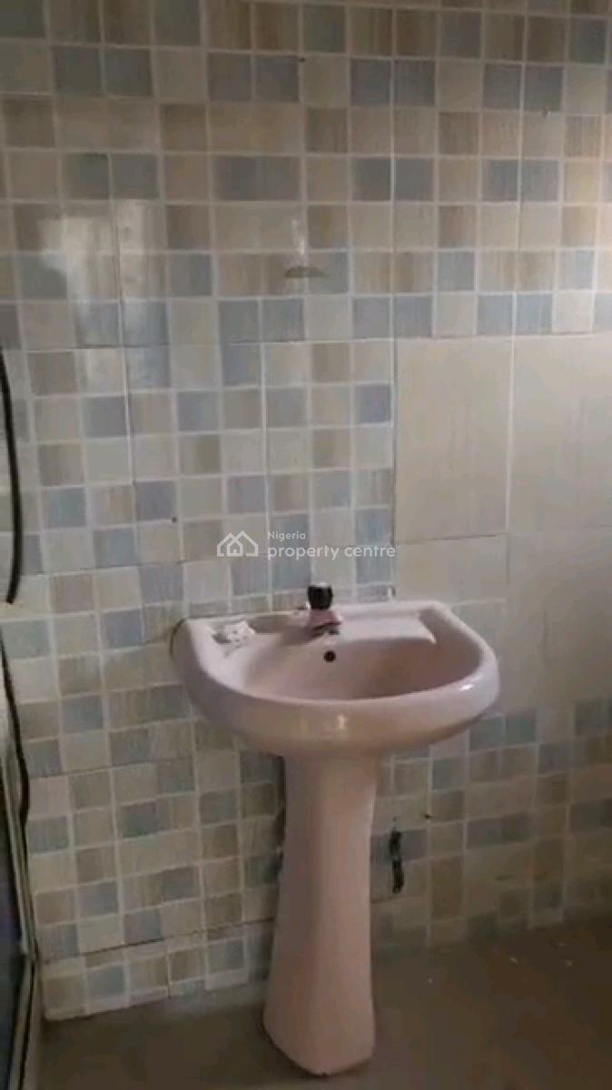 Decent 3 Bedrooms Up Flat All Rooms Ensuite N Guest Toilet All Tiled, Medina Estate, Medina, Gbagada, Lagos, Flat / Apartment for Rent