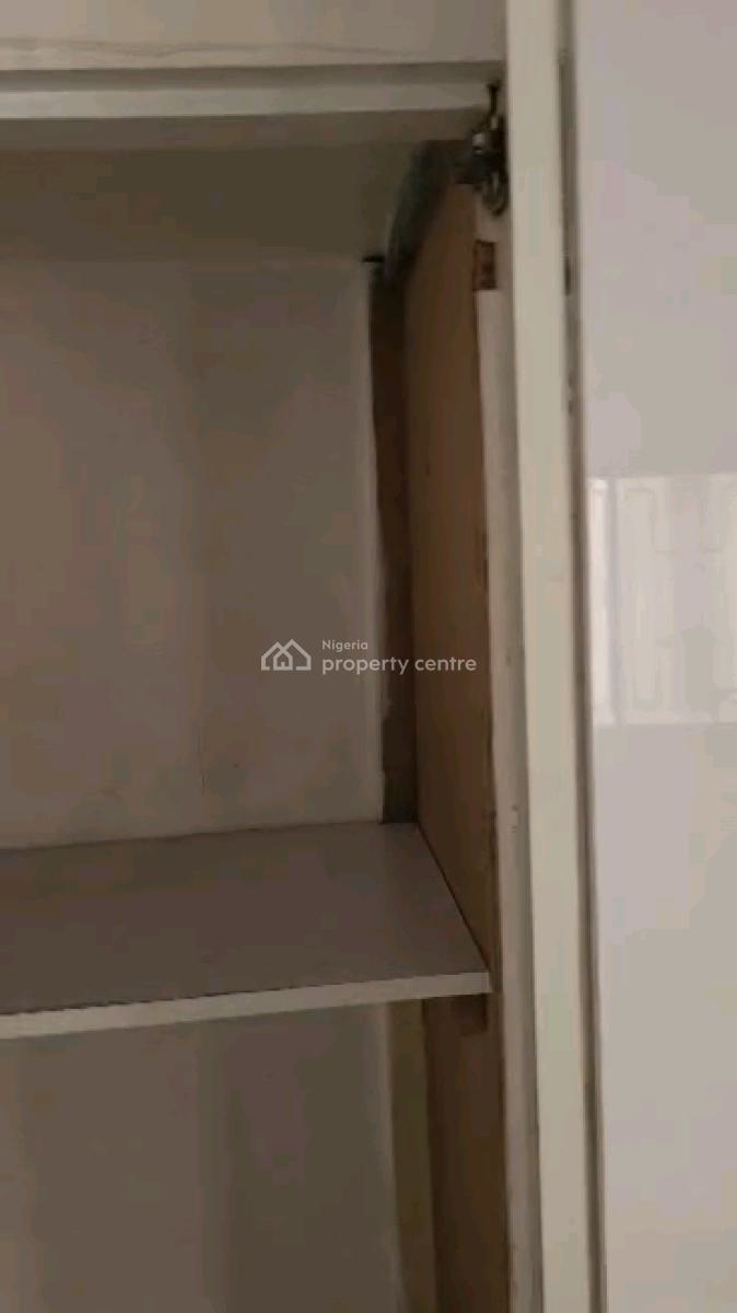 Decent 3 Bedrooms Up Flat All Rooms Ensuite N Guest Toilet All Tiled, Medina Estate, Medina, Gbagada, Lagos, Flat / Apartment for Rent