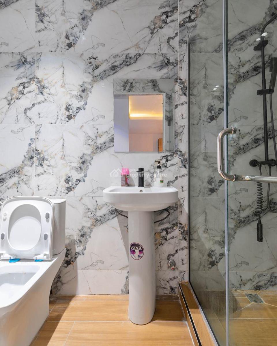 Luxury 2 Bedroom Apartment, Lekki Phase 1, Lekki, Lagos, Flat / Apartment Short Let