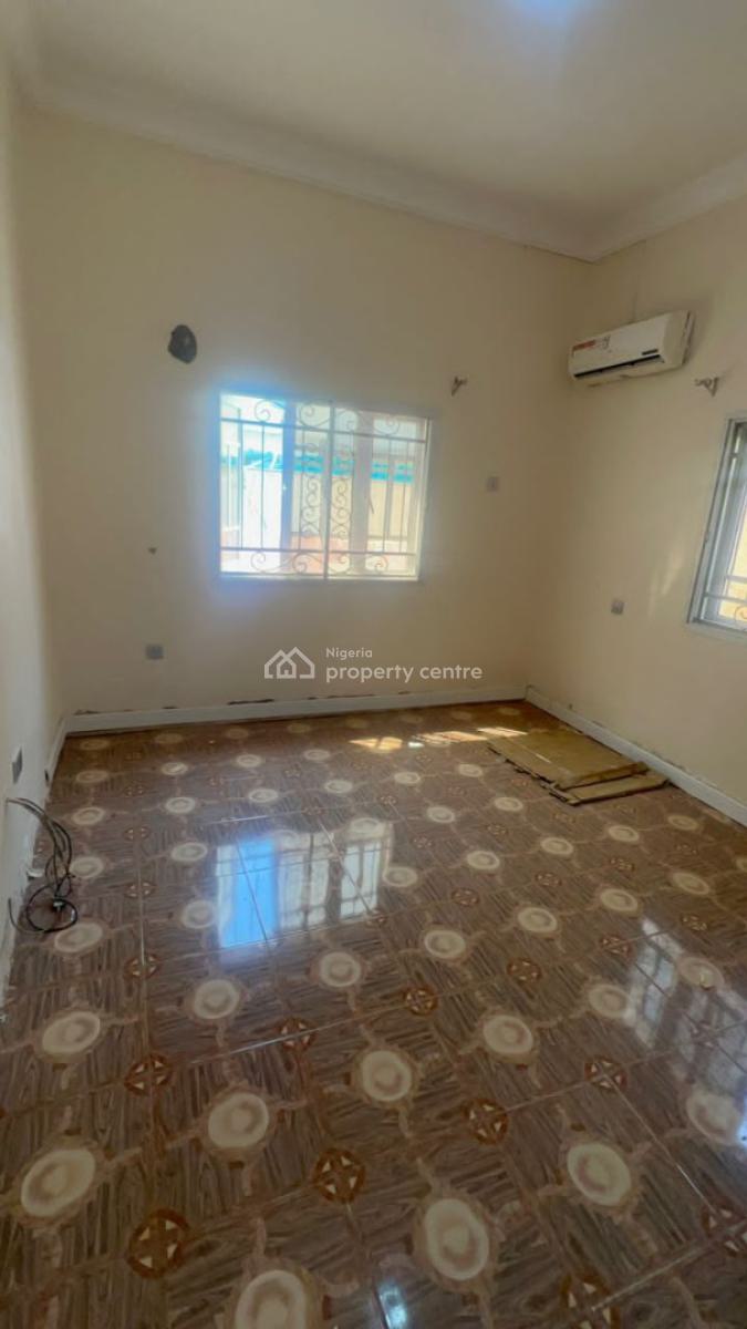 Fully Serviced Luxury 2 Bedroom Apartment on Ground Floor., Jakande First Gate Bustop Silverbird, Jakande, Lekki, Lagos, House for Rent