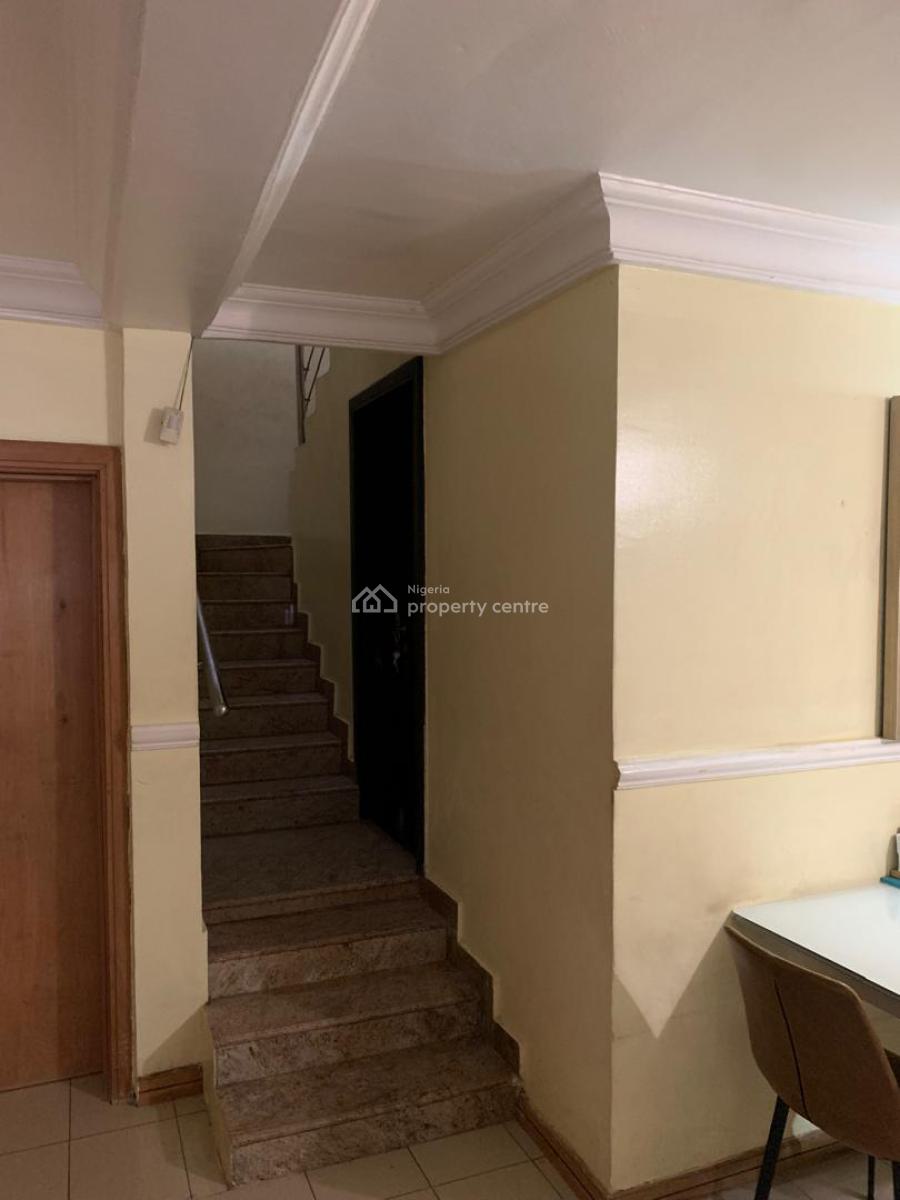 Serviced 4bedroom Terrace Duplex Secured Estate, Secured Estate, Osapa, Lekki, Lagos, Terraced Duplex for Rent