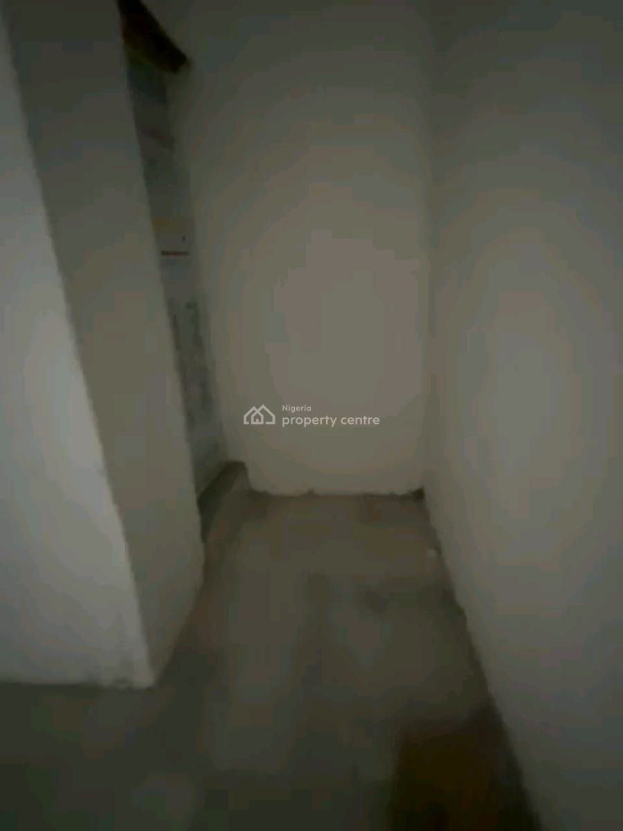 *spacious Mini Flat with 2 Toilets, Tarred Road,, Sabo, Yaba, Lagos, Mini Flat (room and Parlour) for Rent