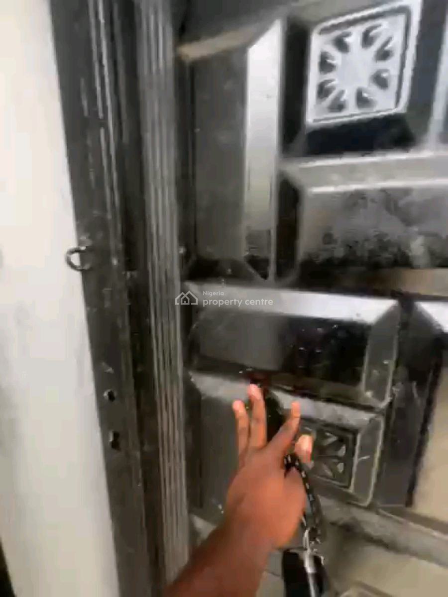 Spacious Mini Flat with 2 Toilets, Tarred Road,, Sabo, Yaba, Lagos, Mini Flat (room and Parlour) for Rent