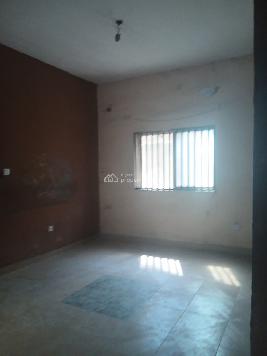 Lovely Executive 3bedroom, Shomolu, Lagos, Flat / Apartment for Rent